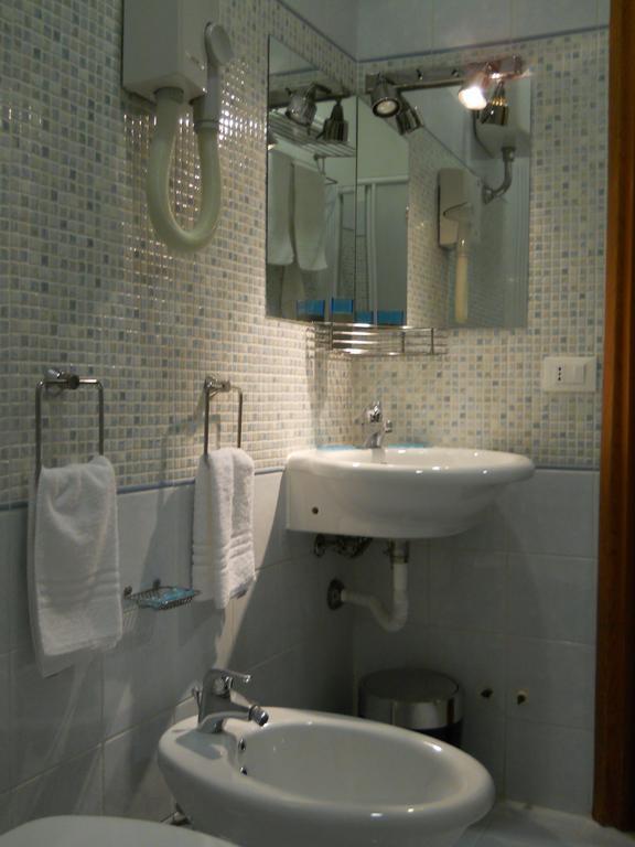 Domus Roxy Hotel Rome Luaran gambar