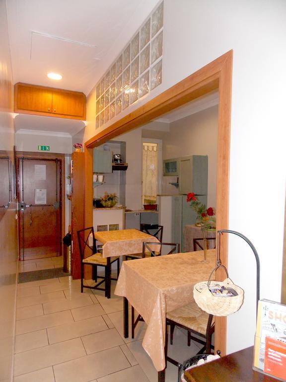 Domus Roxy Hotel Rome Luaran gambar