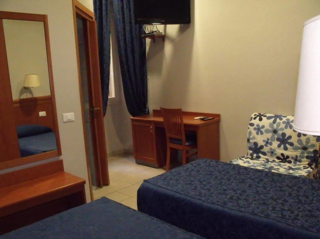 Domus Roxy Hotel Rome Luaran gambar